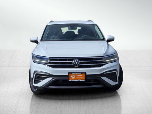 Used 2024 Volkswagen Tiguan Wolfsburg Edition AWD/4WD image 2