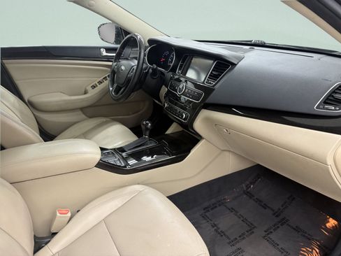 Used 2014 Kia Cadenza Premium w/ Luxury Package FWD image 22