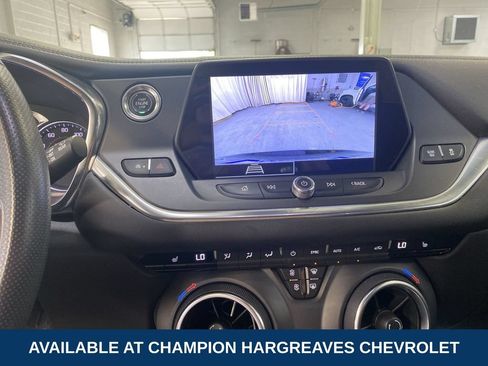 Used 2021 Chevrolet Blazer LT FWD image 19