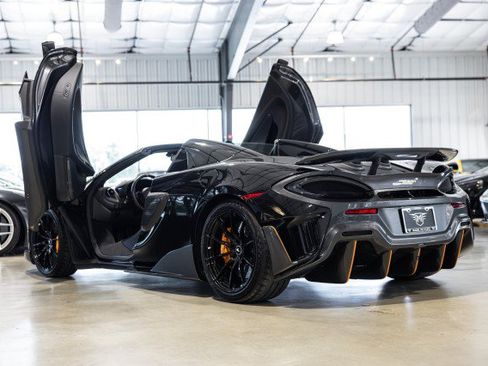 Used 2020 McLaren 600LT Spider RWD image 4