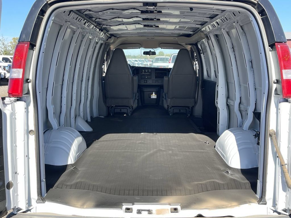 New 2025 GMC Savana 2500 Extended w/ Driver Convenience Package RWD image 25