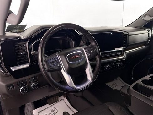Used 2022 GMC Sierra 1500 Elevation image 9