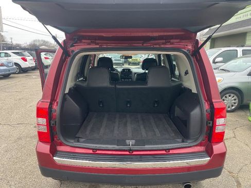 Used 2016 Jeep Patriot High Altitude image 15