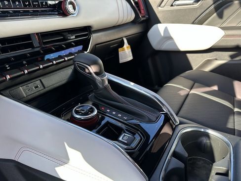 Used 2026 GMC Canyon AT4X image 15
