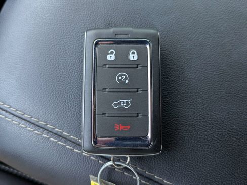 Used 2024 Jeep Grand Cherokee L Altitude AWD/4WD image 29