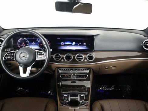 Used 2020 Mercedes-Benz E 350 Sedan image 8