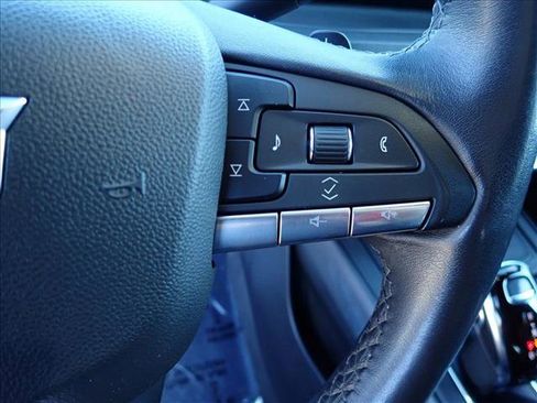 Used 2024 Cadillac XT4 Premium Luxury image 16