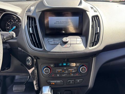 Used 2019 Ford Escape SE AWD/4WD image 16