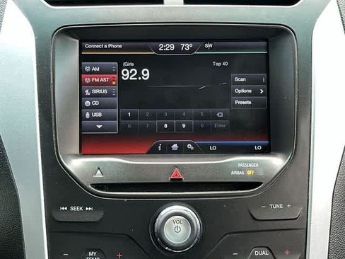 Used 2014 Ford Explorer XLT w/ Equipment Group 202A AWD/4WD image 10