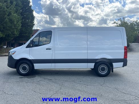 Used 2025 Mercedes-Benz Sprinter 2500 image 22