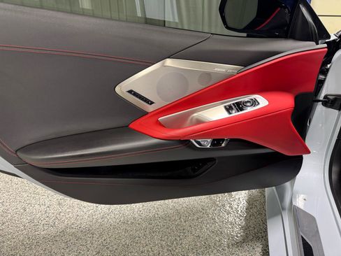 Used 2021 Chevrolet Corvette Stingray Preferred Cpe w/ Z51 Performance Package image 8