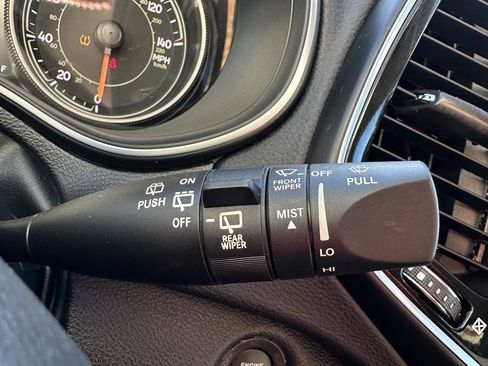 Used 2020 Jeep Cherokee Limited image 26