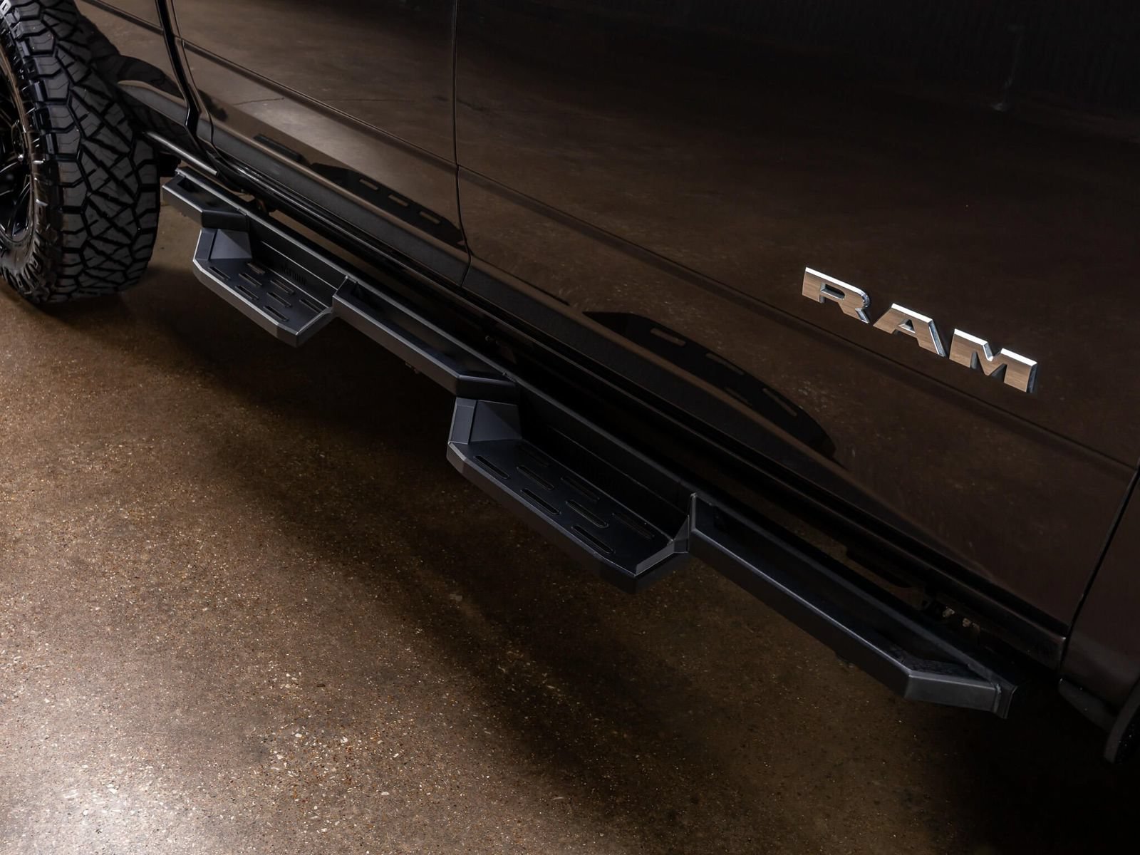 Used 2023 RAM 2500 Laramie AWD/4WD image 13