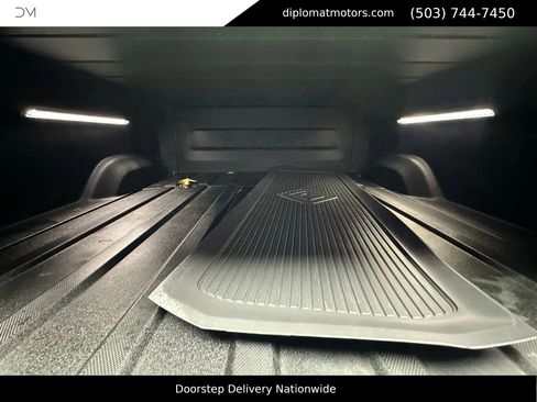 Used 2022 Rivian R1T Adventure image 32