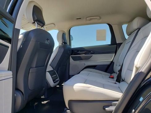 New 2026 Lincoln Nautilus Premier AWD/4WD image 14