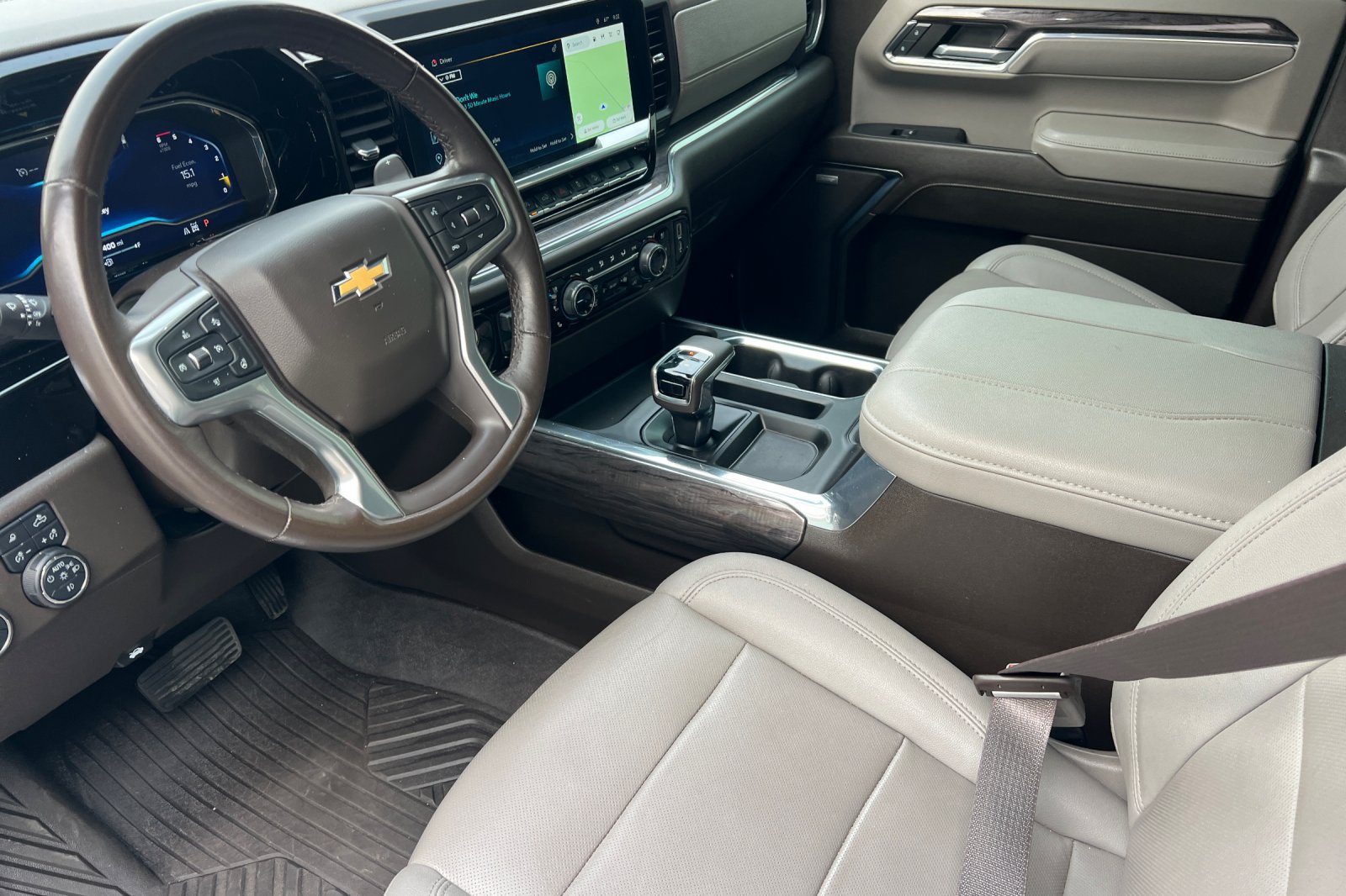 Used 2023 Chevrolet Silverado 1500 LTZ w/ Technology Package AWD/4WD image 11