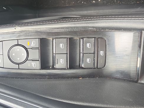 Used 2024 Nissan Rogue SV AWD/4WD image 11
