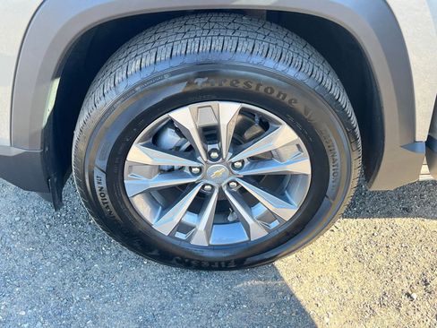 Used 2025 Chevrolet Equinox LT image 29