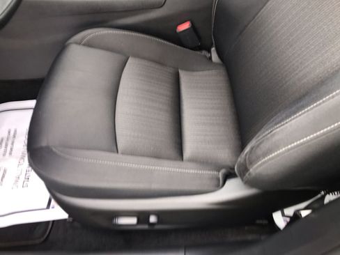 Used 2024 Nissan Altima 2.5 SV FWD image 12