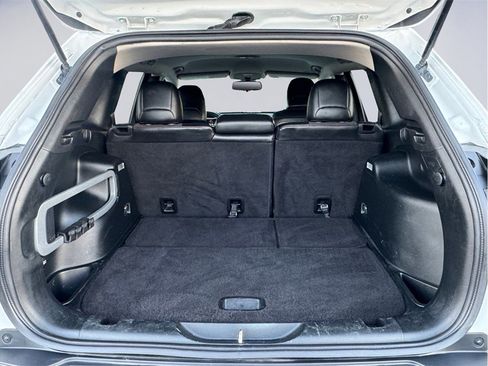 Used 2018 Jeep Cherokee Trailhawk w/ Trailer Tow Group image 23