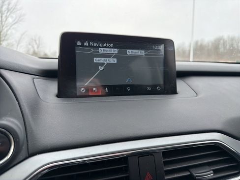 Used 2019 MAZDA CX-9 Touring w/ Touring Premium Package image 13