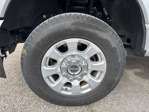 Used 2023 Ford F250 XLT image 18