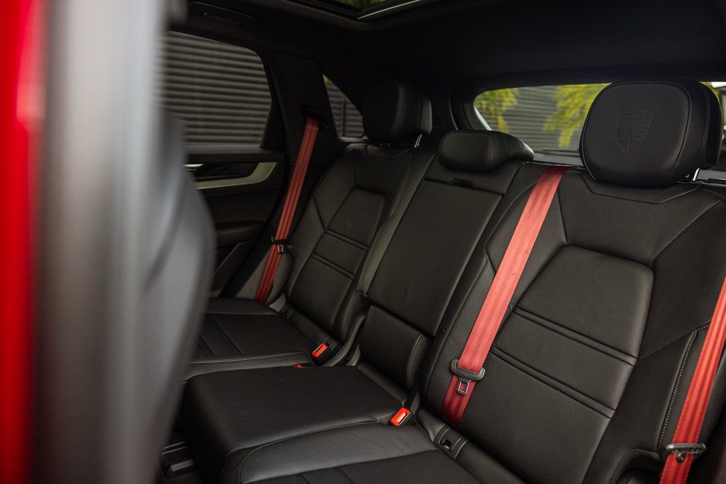 Certified 2025 Porsche Cayenne E-Hybrid AWD/4WD image 20