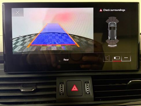 Used 2023 Audi Q5 2.0T Premium w/ Convenience Package image 16