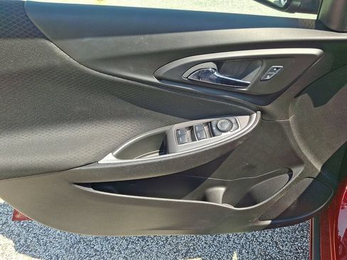 Certified 2025 Chevrolet Malibu RS FWD image 14