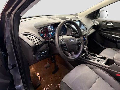 Used 2019 Ford Escape SE image 9