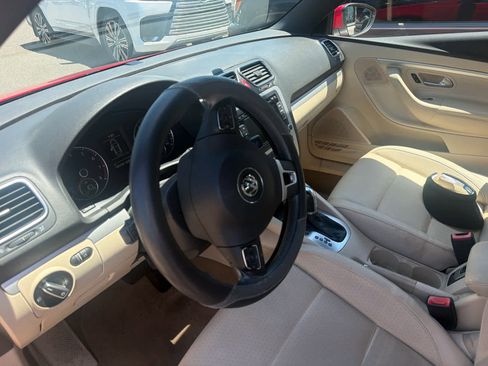 Used 2013 Volkswagen Eos FWD image 7