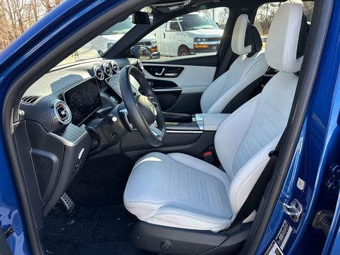 Used 2023 Mercedes-Benz GLC 300 image 12