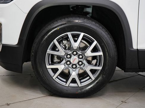 Used 2023 GMC Acadia SLT image 34