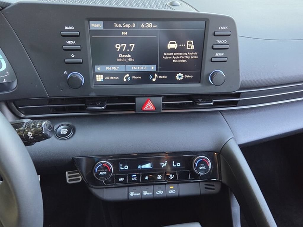 Used 2026 Hyundai Elantra Sport FWD image 18