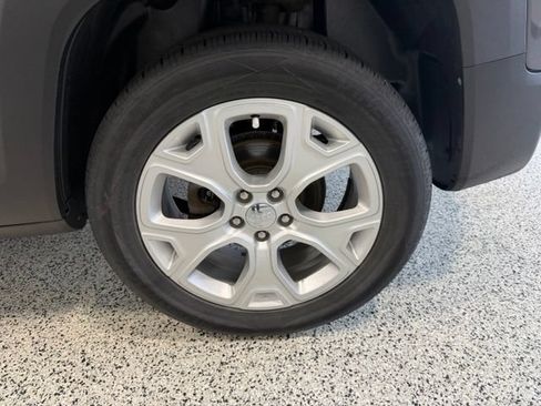 Used 2018 Jeep Renegade Limited AWD/4WD image 33