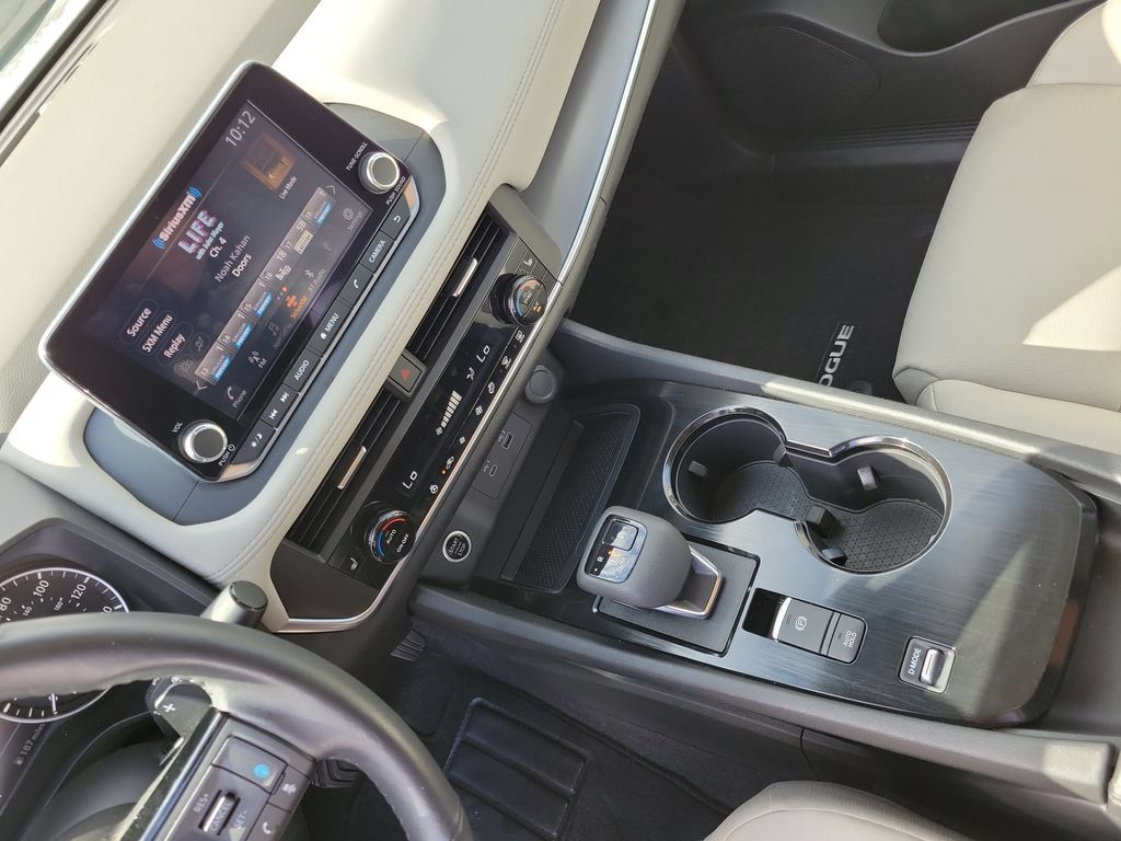 Used 2023 Nissan Rogue SV w/ SV Premium B Package FWD image 35
