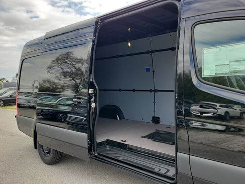 New 2026 Mercedes-Benz Sprinter 2500 image 14