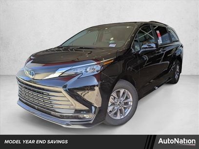 New 2025 Toyota Sienna XLE