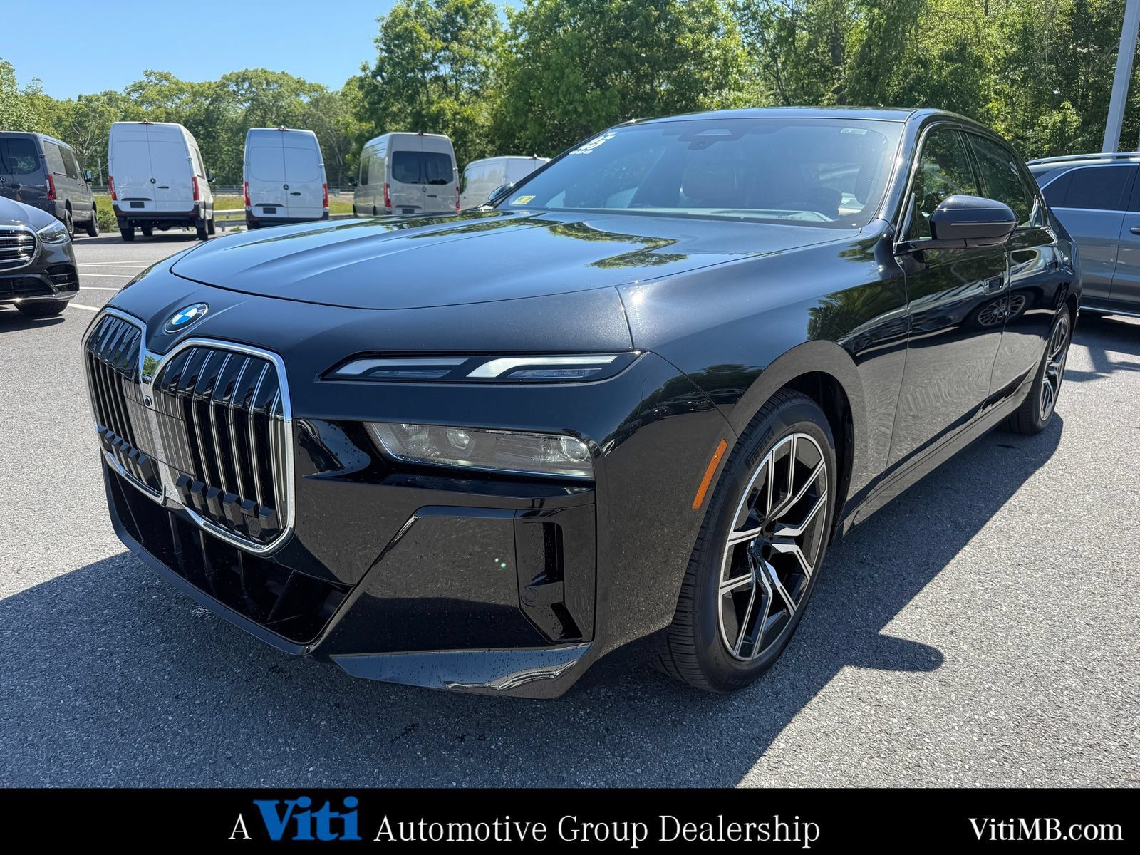 Used 2025 BMW 740i xDrive AWD/4WD image 4