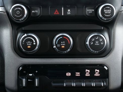 Used 2024 RAM 2500 Big Horn w/ Off Road Package image 25