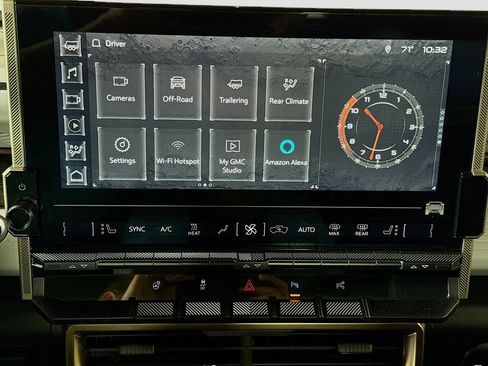 Used 2025 GMC Hummer EV 2X AWD/4WD image 15