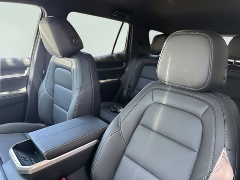 New 2027 GMC Terrain Elevation w/ Elevation Premium Package FWD image 10