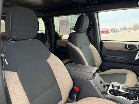 Used 2025 Ford Bronco Big Bend image 16