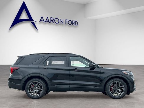 New 2025 Ford Explorer ST-Line w/ Premium Package image 6