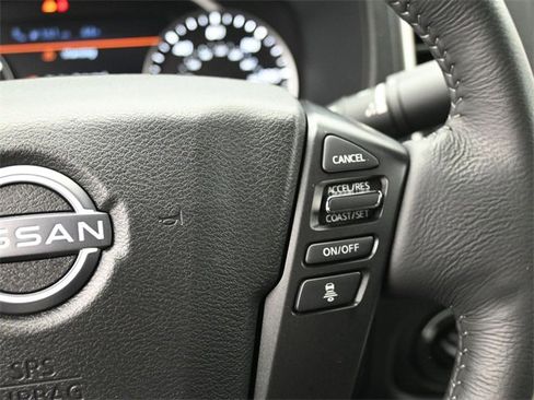 Used 2024 Nissan Frontier SV w/ SV Convenience Package image 17