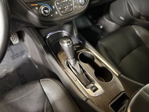 Used 2017 Chevrolet Malibu Premier w/ Premier Sun and Wheel Package image 16