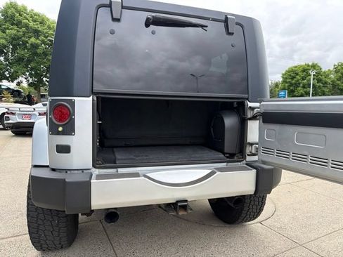 Used 2008 Jeep Wrangler Sahara AWD/4WD image 18