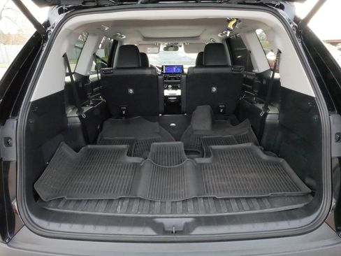 Used 2024 Toyota Grand Highlander Limited AWD/4WD image 18