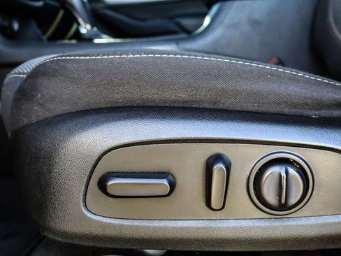 Used 2019 Chevrolet Traverse LT image 26