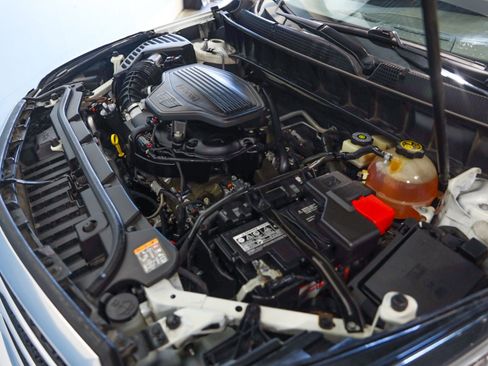 Used 2018 Cadillac XT5 Luxury w/ LPO, Black Ice Package image 12